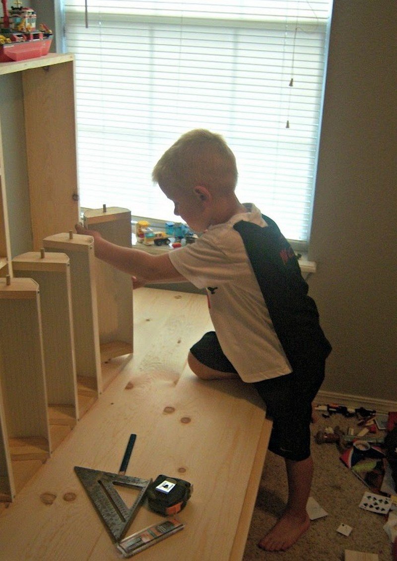 DIY LEGO Table