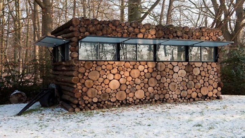 A Log Cabin on Wheels…