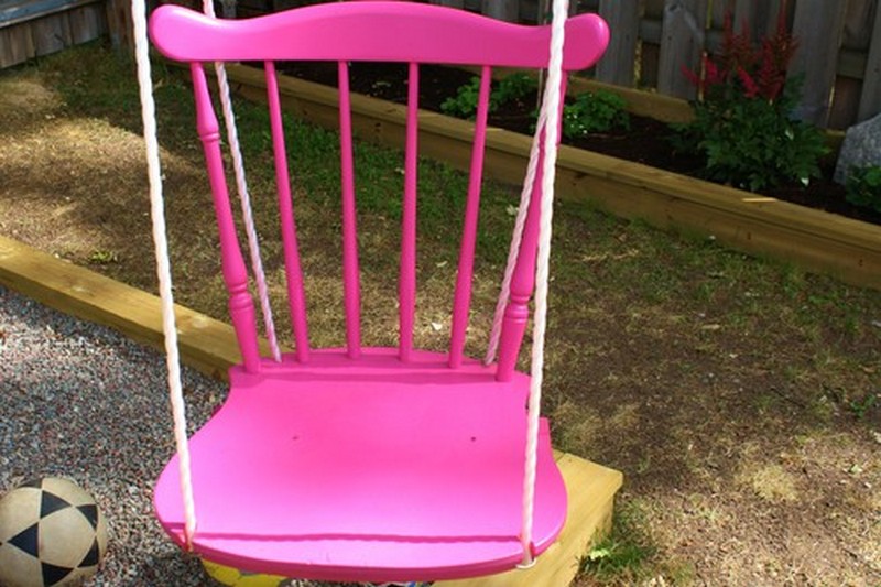 Homemade swing outlet chair