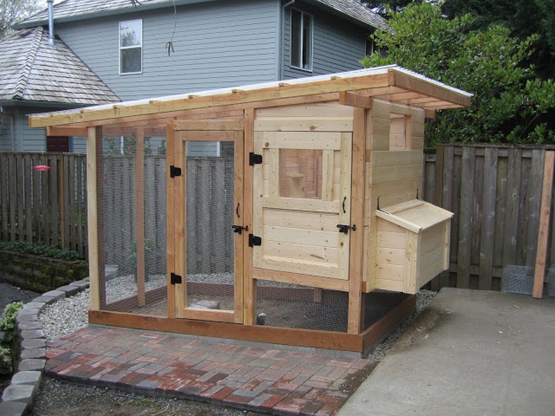 Homemade Chicken Coop - Finished chicken run door