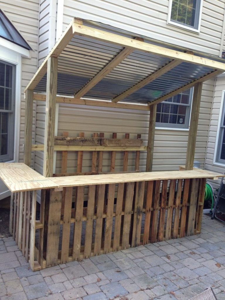 Pallet Outdoor Bar for Pinterest