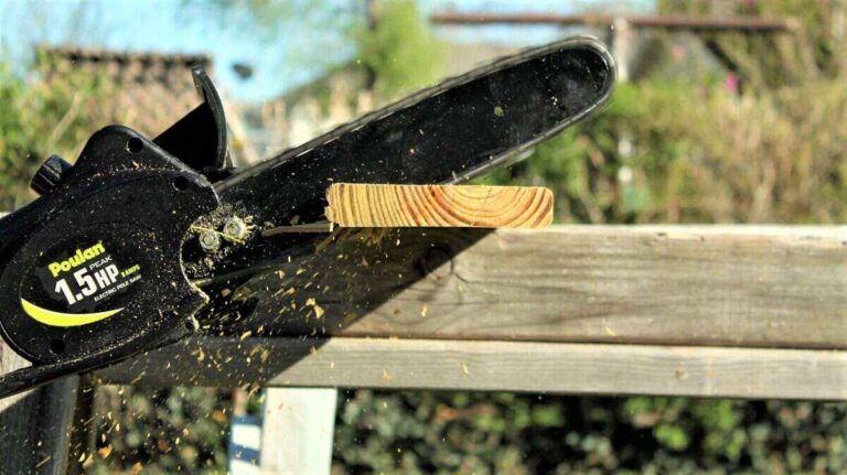 Premium chainsaws come with a variety of attachments and accessories, allowing you to adapt to different cutting scenarios.