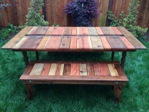 Sturdy Picnic Table with Planter in 11 Steps