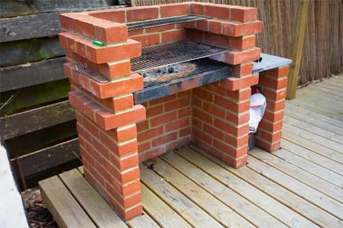 DIY Brick Barbeque