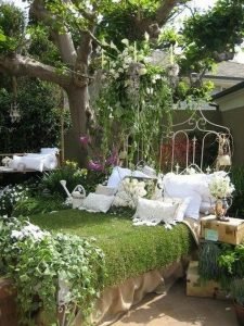 Grass day bed
