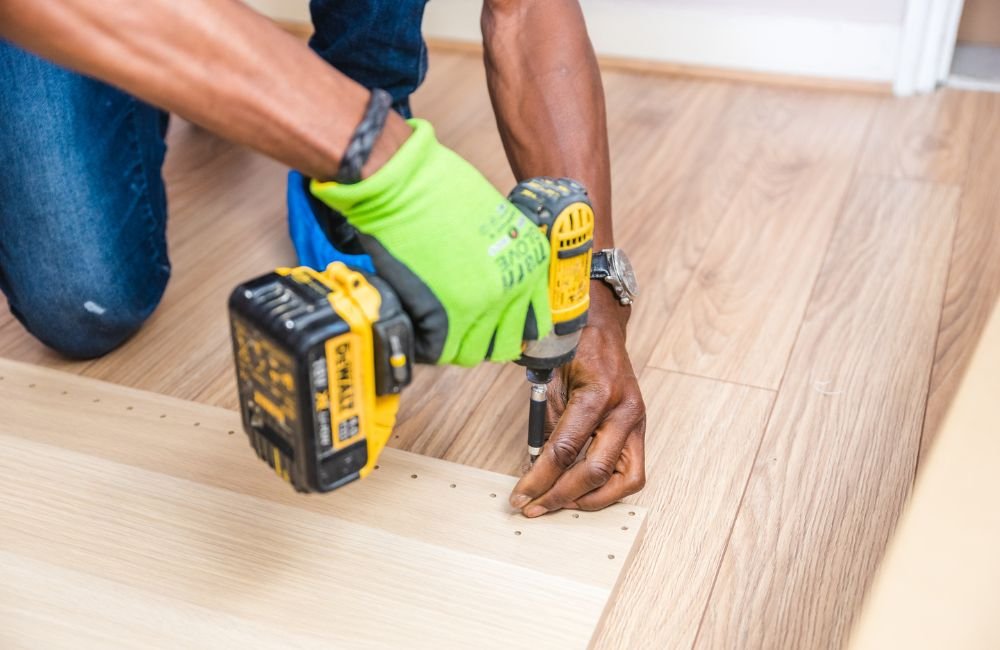 An image of a cordless drill.