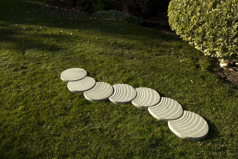 How-To-Make Stepping Stones - Instructables