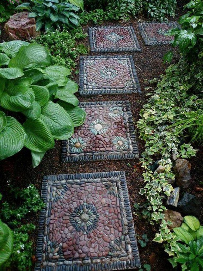 If we haven't inspired you to do a mosaic project yet, maybe this one will be it.
