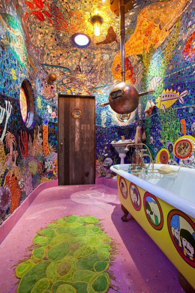Yellow Submarine bathroom