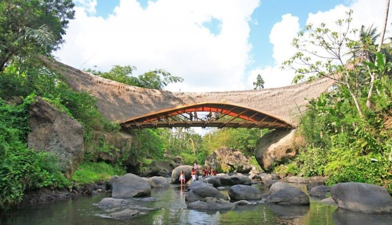 Made entirely of bamboo, the designer drove his Jeep across this pedestrian bridge to demonstrate the strength