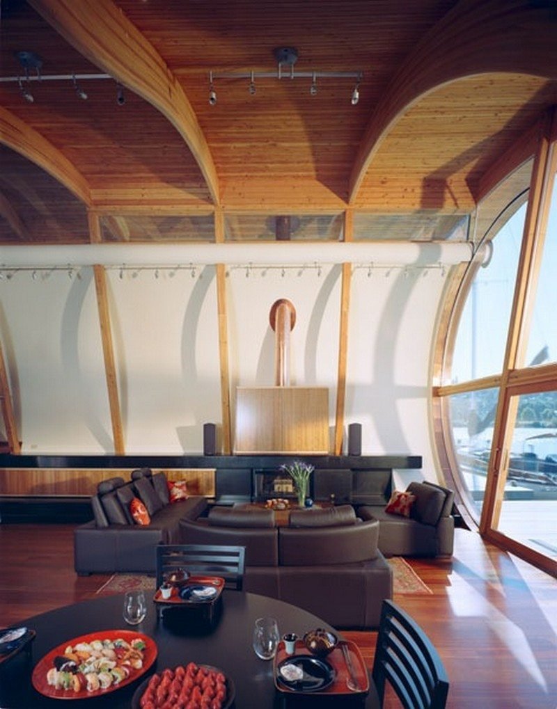 The curved walls and high ceiling create an amazing sense of space.