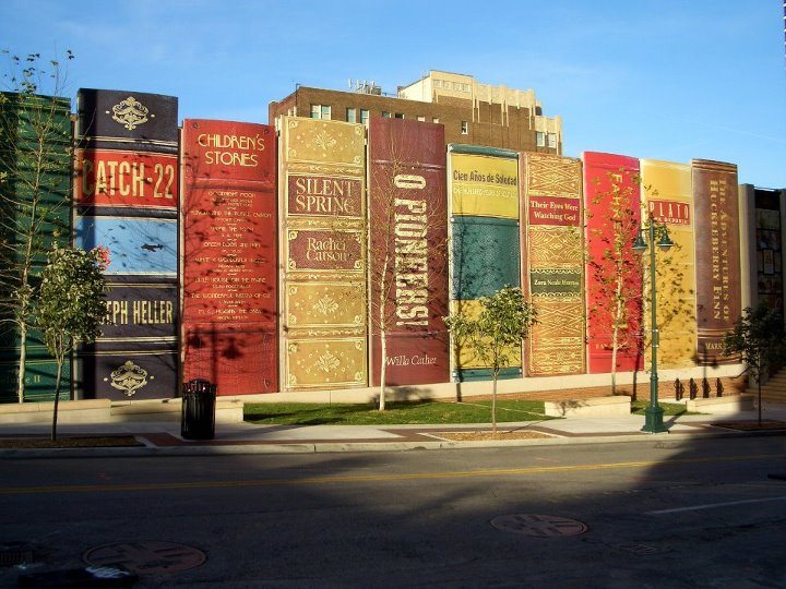 Proof that governments really can think 'outside the box'! This is a public library in Kansas, USA. We think it's a great example of urban art. What do you think? Is it time to lobby your local alderman?