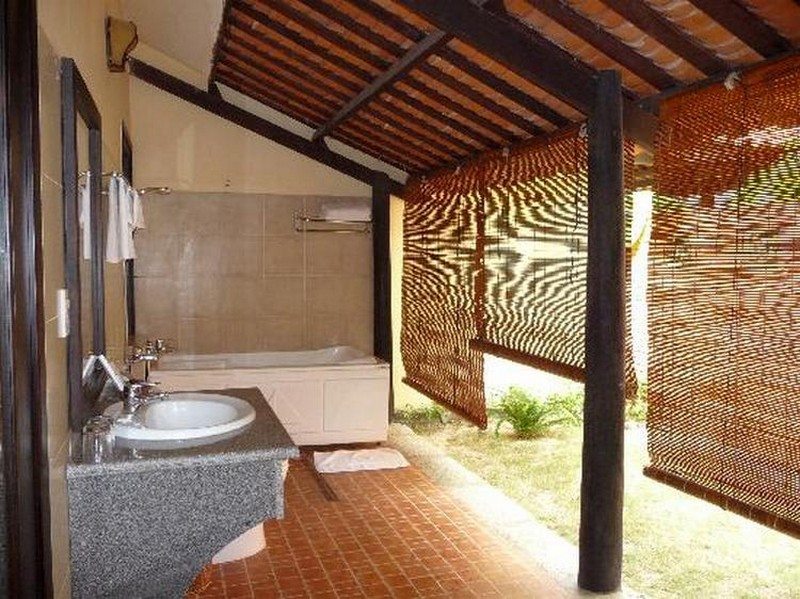 Outdoor Design for Toilet and Bathroom Ideas
