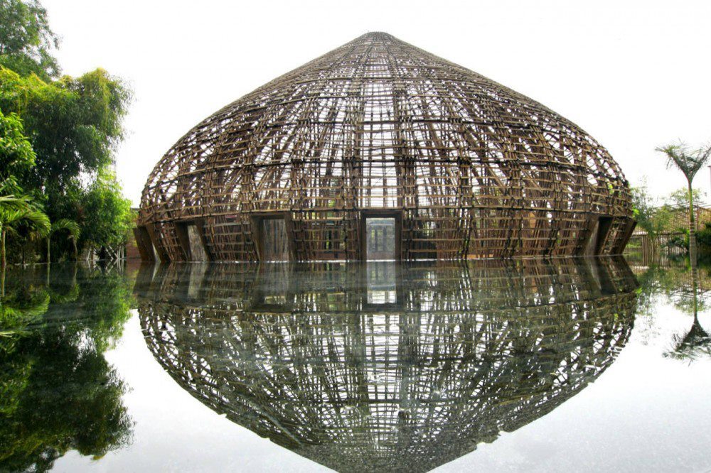The bamboo framework shows the extraordinary flexibility that nature provides in it's most sustainable product.