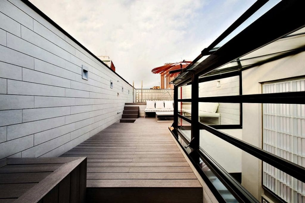 Roof deck