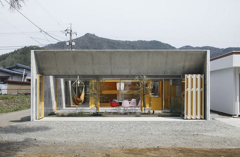 Outside In House - Takeshi Hosaka Architects