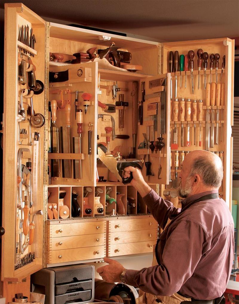 Do you know someone who would love this storage system for woodworking tools?