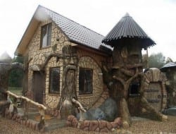It's weird, it's wonderful and it is such a one off that we haven't been able to find any details on it!  What do you think of this house?