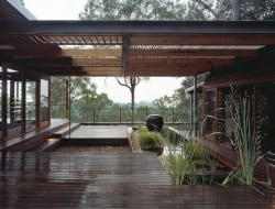 The entry courtyard - Bowen Mountain Hosuse -New South Wales, Australia