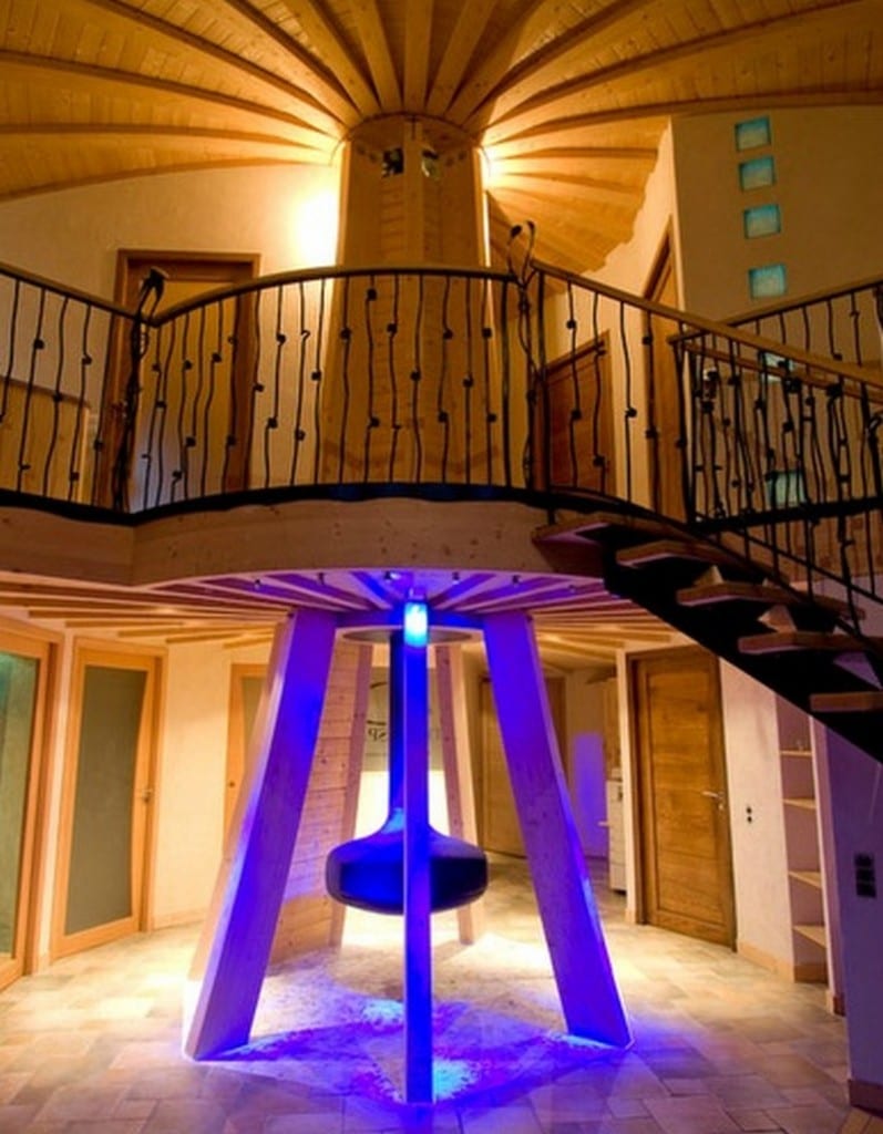 Domespace Staircase