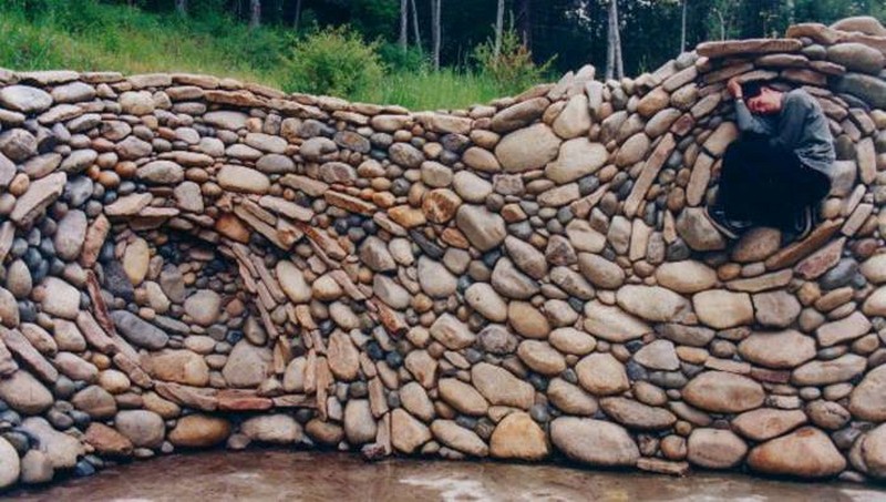 This is the work of Michael Eckerman, and I'd be more than happy for him to build a dry stone wall at my place!