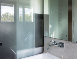 130 Square Foot Micro Apartment in Paris - Bathroom
