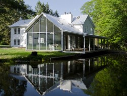 Floating Farmhouse - Narrowsburg, New York