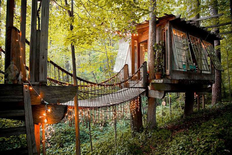 Mind, body and spirit! Recycled and green as they come, this three room tree house is built for adults.