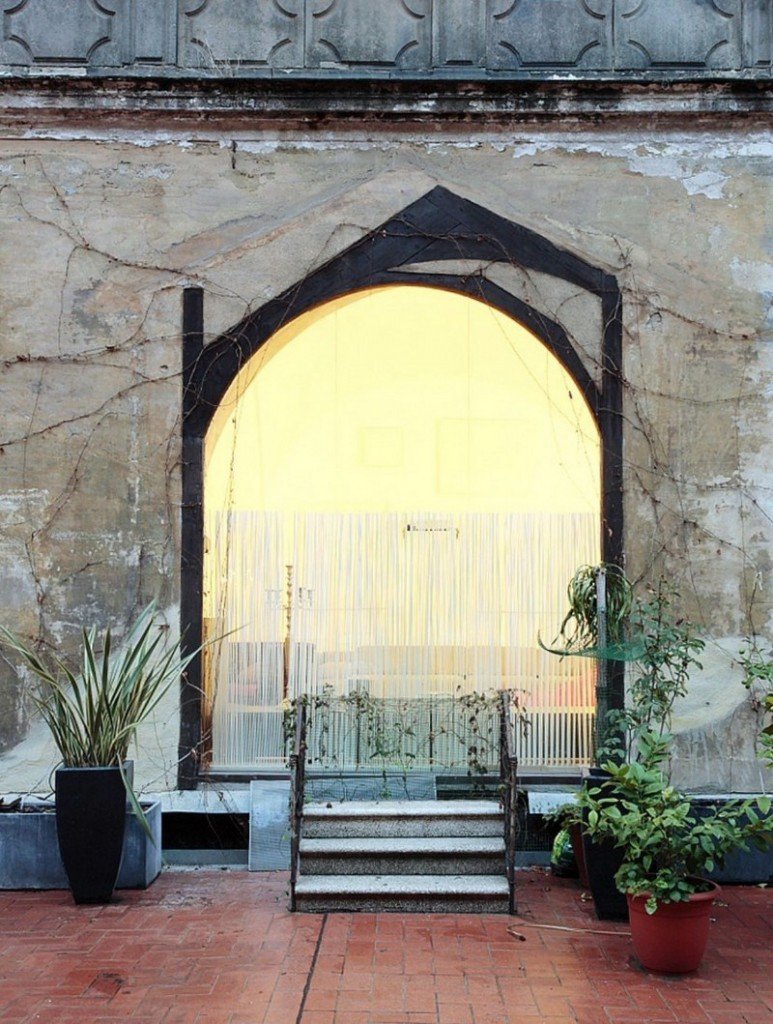 A 500-Year old cloister becomes an apartment In Barcelona Spain