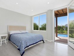 The First Container Home in the Hamptons - Bedroom