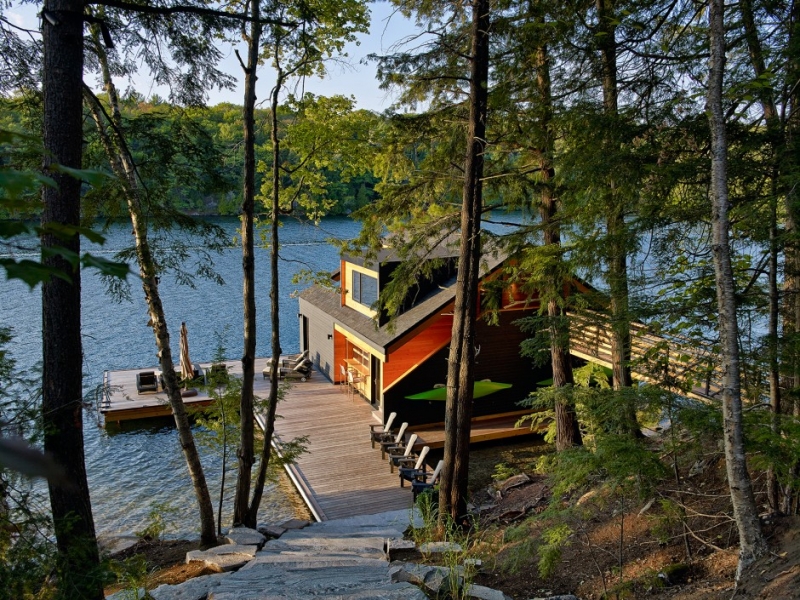 Lake Joseph Boathouse by Altius Architects