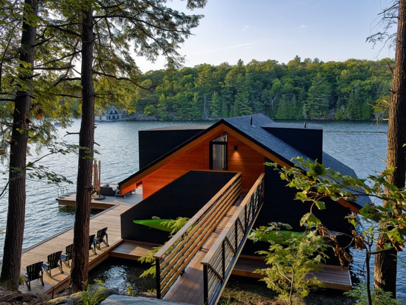 Lake Joseph Boathouse by Altius Architects