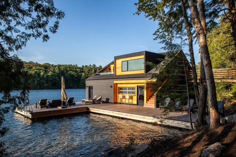 Lake Joseph Boathouse by Altius Architects