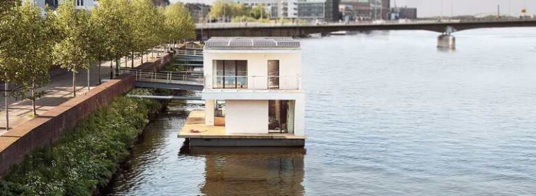 A fully self-sustaining passivehaus... that floats!