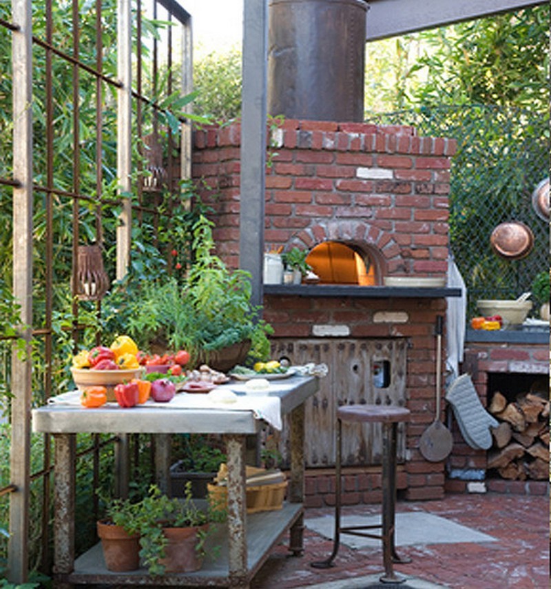 Outdoor Kitchen