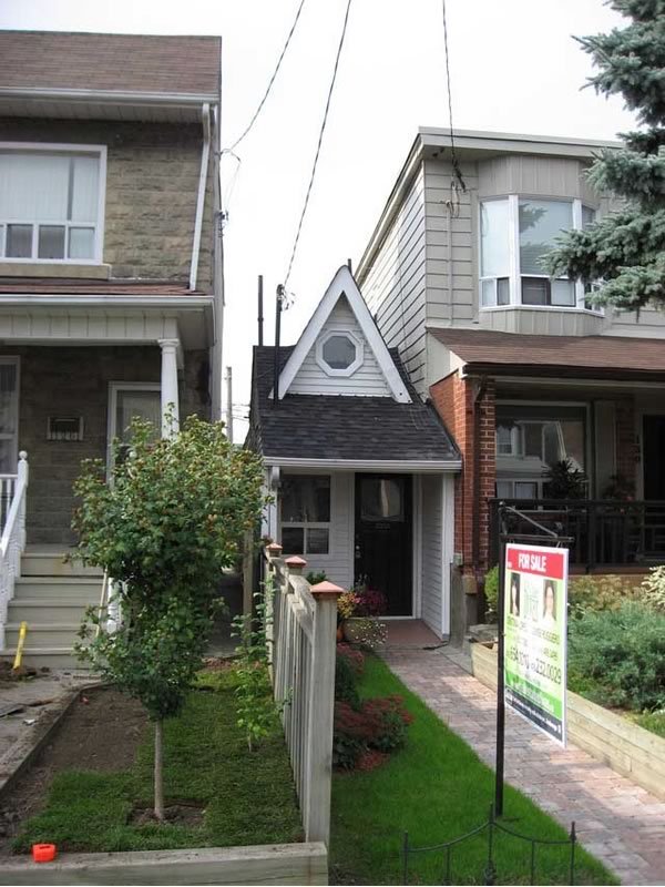 tiny-house-front