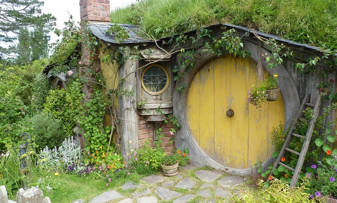 5 Advantages of Hobbit Homes