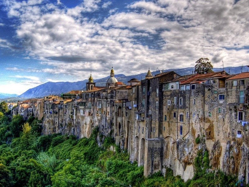 Living on the Edge - Sant'Agata Dei Goti - Benevento