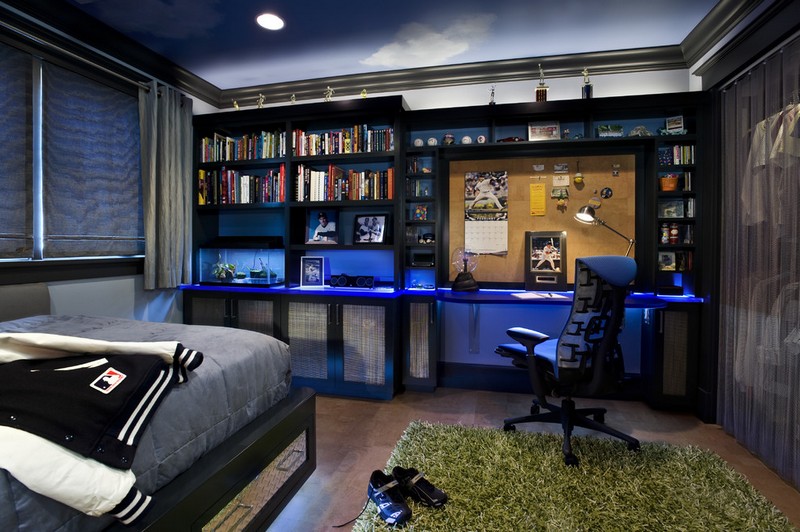 Blue Themed Teenage Boys Bedroom