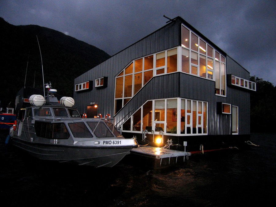 Floating House On The Sea by Sabbagh Arquitectos – Archipelago Guaitecas, XI Region, Chile