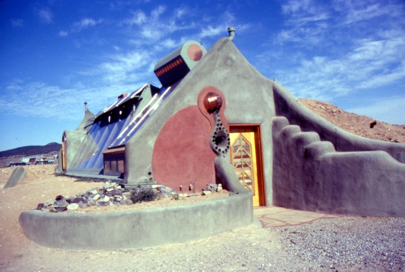 Hut House - Taos, New Mexico