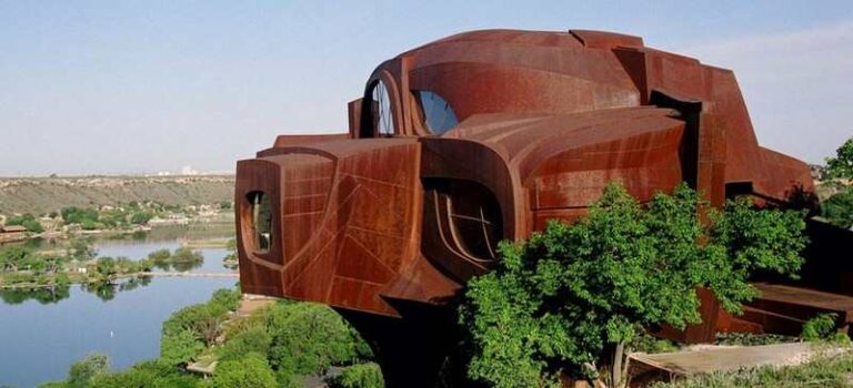 110 tons of devotion...