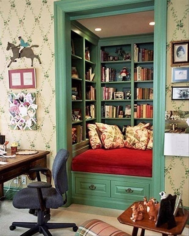 Here’s an idea for all you avid readers out there. Turn a closet into a reading nook.