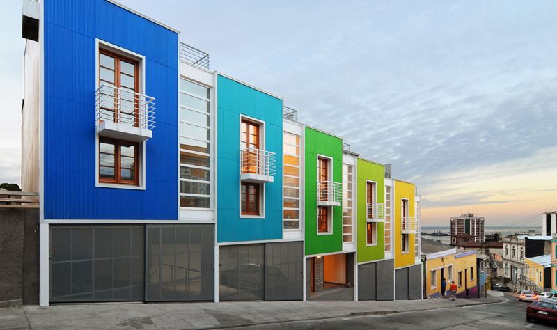 A community housing project for 20 families in Valparaiso, Chile