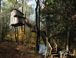 Treehouse in Swanzey, New Hampshire