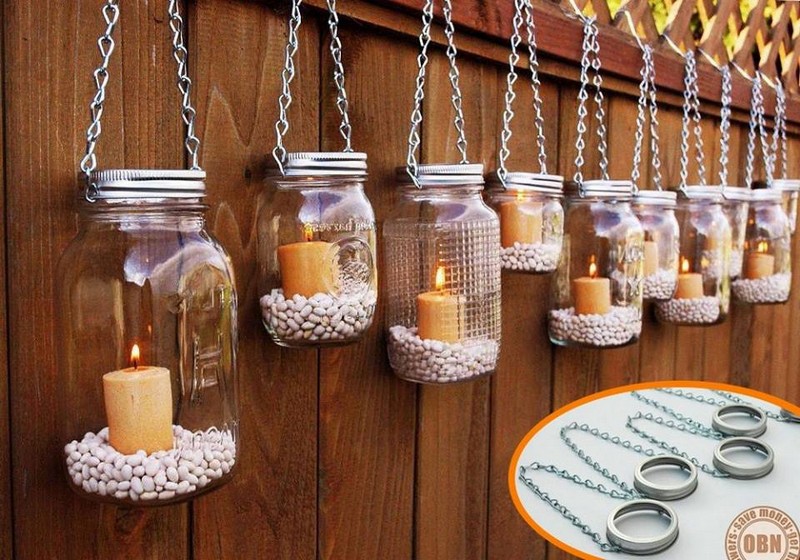 Looking for a simple weekend project? Why not make one of these hanging mason jar lanterns?