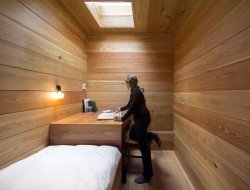 Casa B - dressed in yellow - Segovia Spain