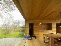 Casa B - dressed in yellow - Segovia Spain