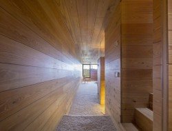 Casa B - dressed in yellow - Segovia Spain