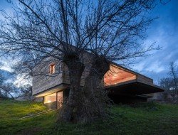 Casa B - dressed in yellow - Segovia Spain